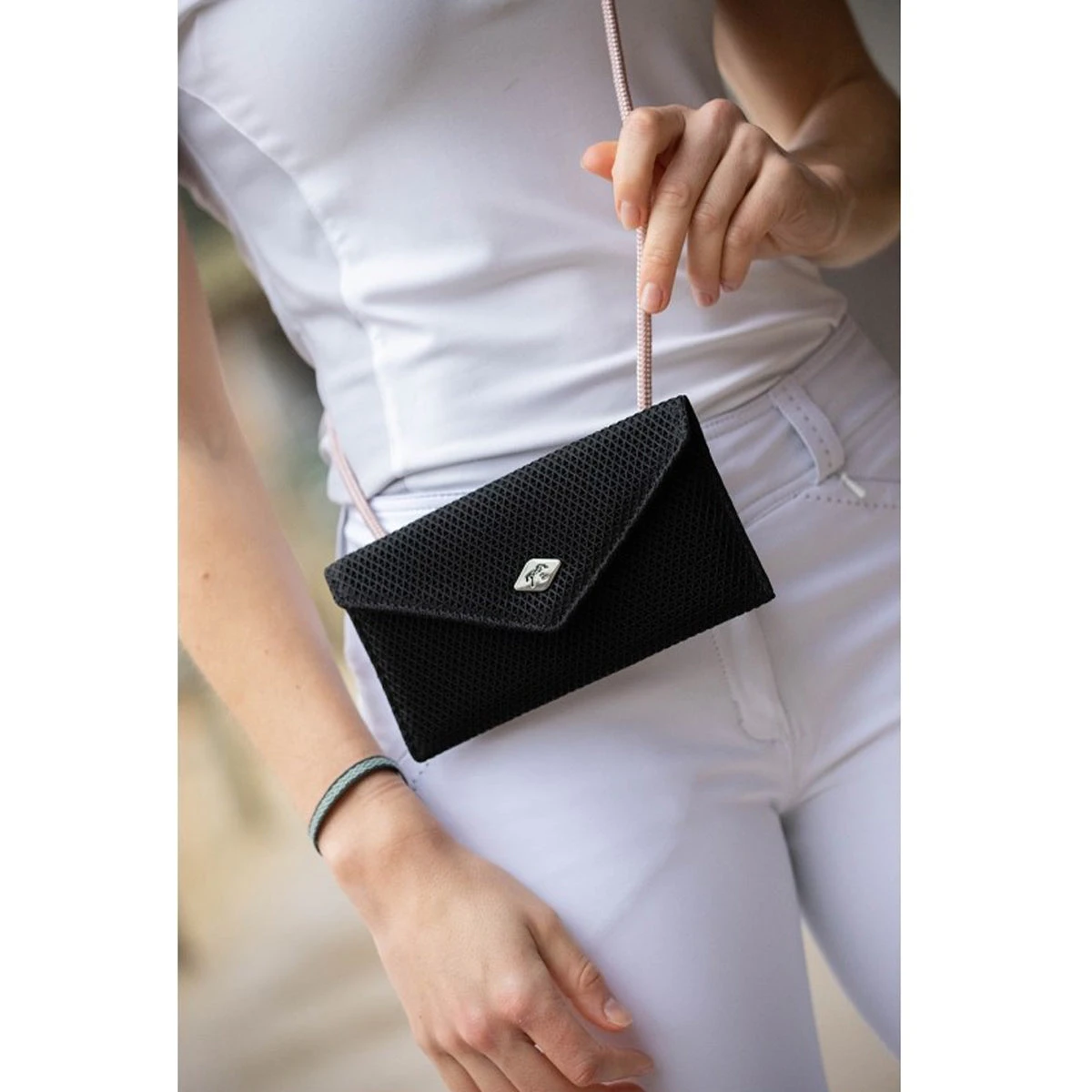 Penelope Mesh Phone Pocket 4 Penelope Mesh Phone Pocket - Image 2