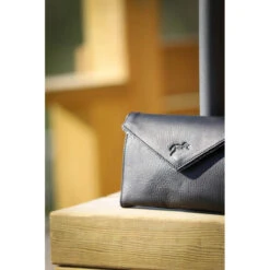 Penelope Little Letter Wallet 14 Penelope Little Letter Wallet -Equestrian Clothing Store portefeuille little letter noir 1