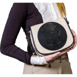 Tucker Tweed Equestrian Camden Crossbody Shoulder Bag 41 Tucker Tweed Equestrian Camden Crossbody Shoulder Bag -Equestrian Clothing Store tucker tweed the camden crossbody foxhunting leather handbags on.model